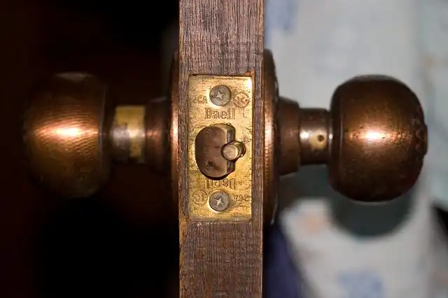 Image of Knocker